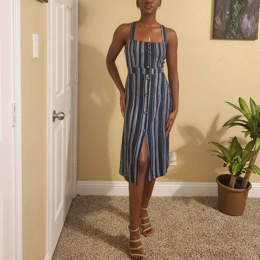 A dress that gives me 90's vibes.